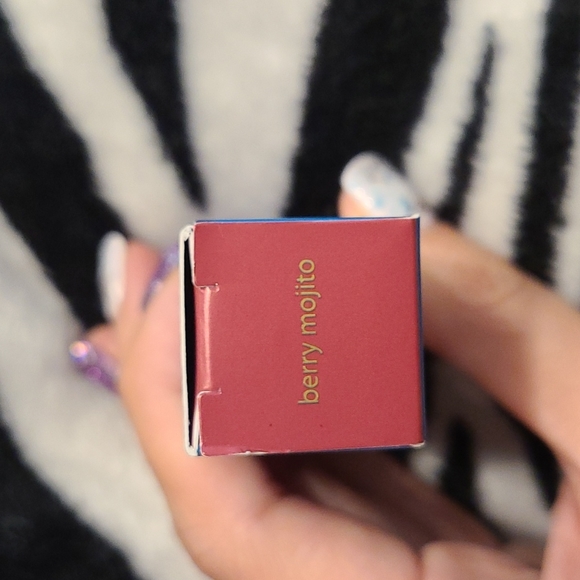 Tarte lipstick in Berry Mojito - Picture 2 of 7